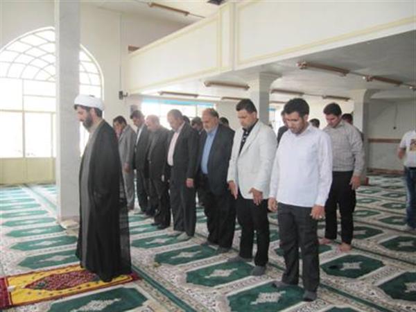 برگزاری نماز وحدت با حضور پرسنل بهداشت و درمان شهرستان