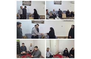 سرکشی از خانواده شهدا به مناسبت دهه کرامت