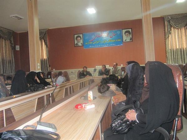 برگزاری جلسه آموزشی متصدیان و آرایشگران زنانه شهرستان