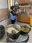 بازدید کارشناسان بهداشت محیط از مراکز بین راهی و مراکز تهیه و توزیع مواد غذایی