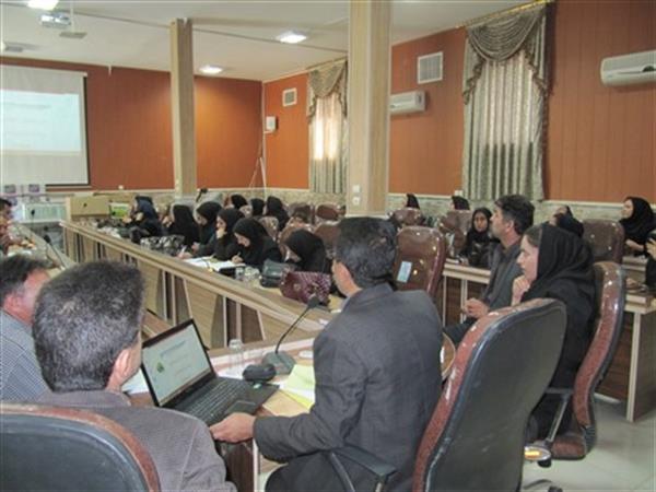برگزاری جلسه آموزشی وارنیش فلوراید تراپی درشهرستان سرپلذهاب